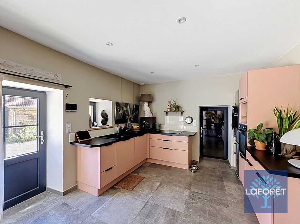 Vente Maison Corps de ferme rénové 251 m² | 6 chambres | Piscine | Terrain 1 123 m² | Axe Langres-Dijon Saint broingt les fosses