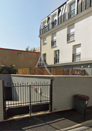  Parking / Garage � louer 