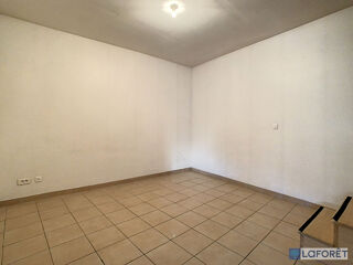  Maison à louer 3 pièces 110 m²