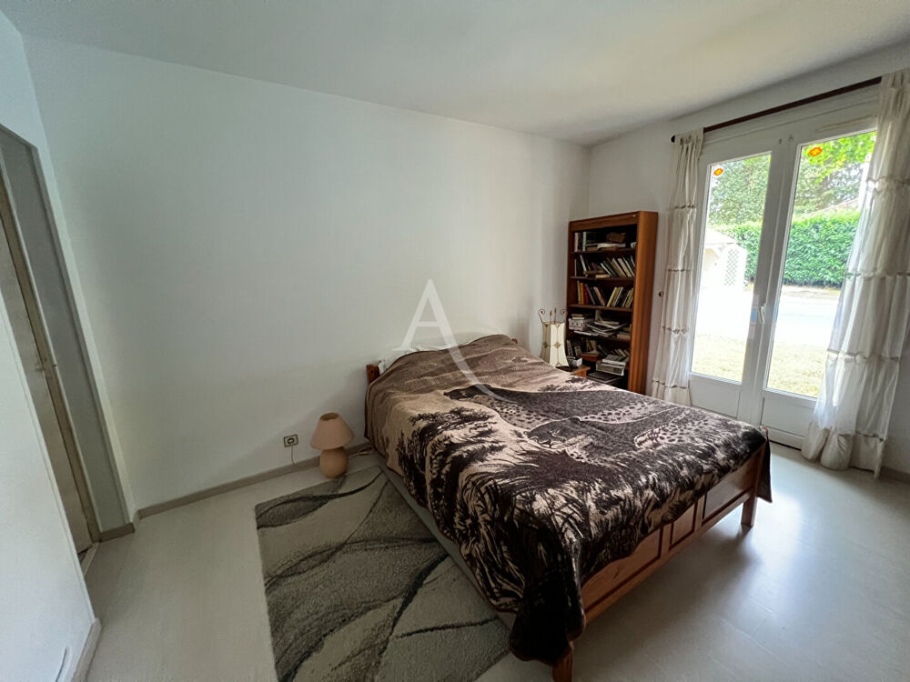 Vente Maison HAUT DE LESCAR - Maison 6 pièce(s) 150 m2 avec piscine garage carport terrain 1282m² Lescar