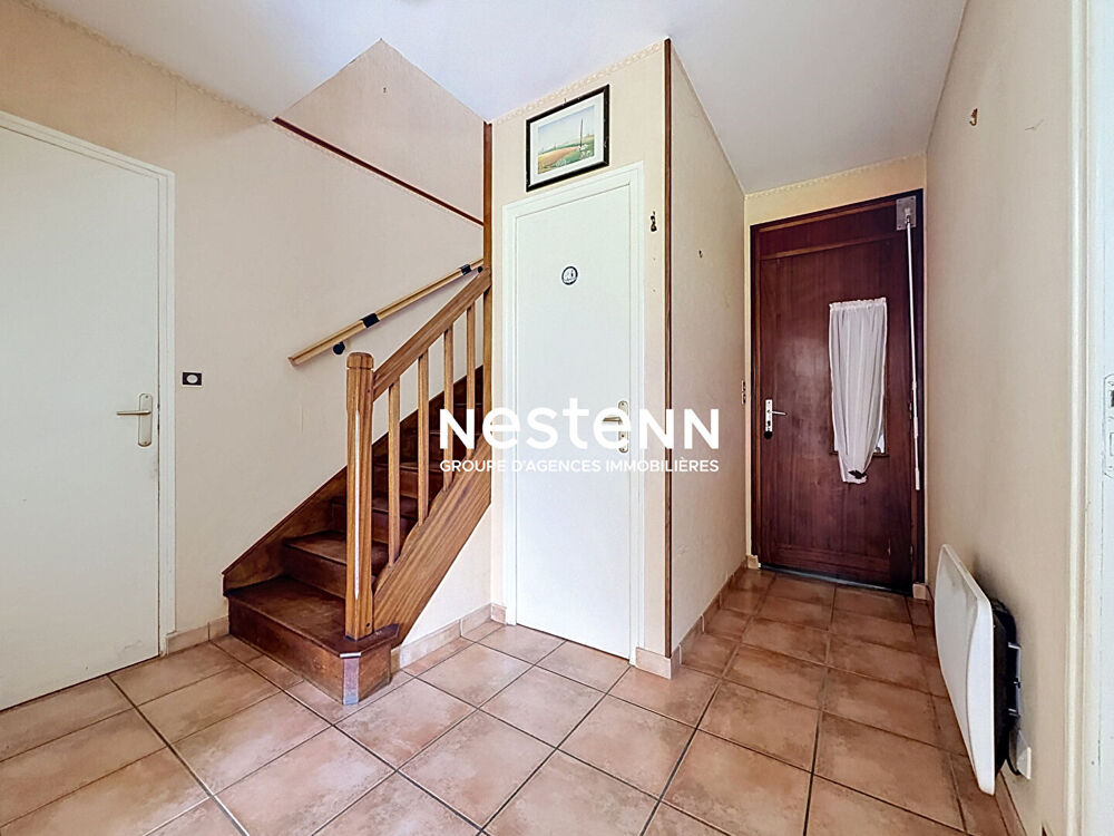 Maison - 5 pièces - 87 m² - ERGUE-GABERIC - à proximité immédiate des commerces