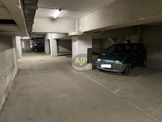  Parking / Garage à vendre 