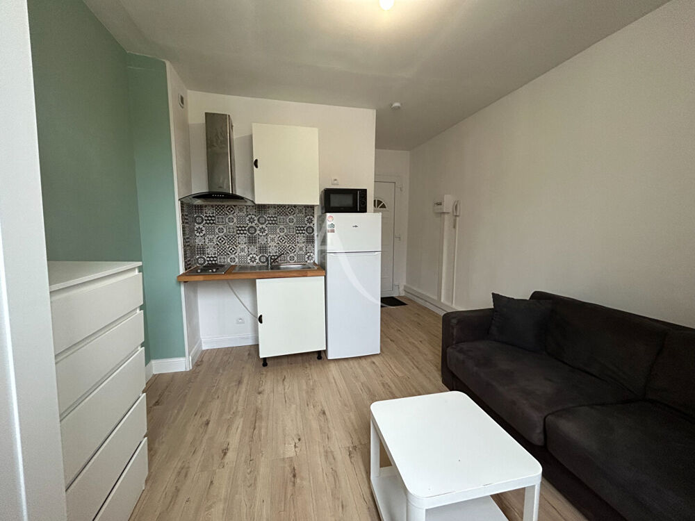 Location Appartement STUDIO MEUBLE - Jonzac Hyper Centre 16.15 m2 Jonzac