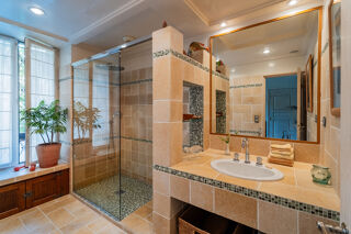  Villa � vendre 13 pi�ces 358 m�