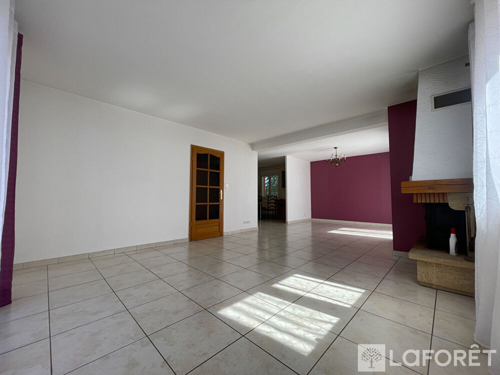 Location Maison Maison Dasle 6 pièce(s) 110m2 Seloncourt
