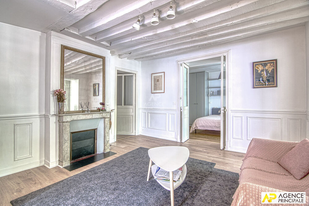 Vente Appartement Versailles Notre-Dame Avenue de St-Cloud - Appartement 5 pièces de 95 m² situé au 2ème étage d'un immeuble XVIIIème Versailles