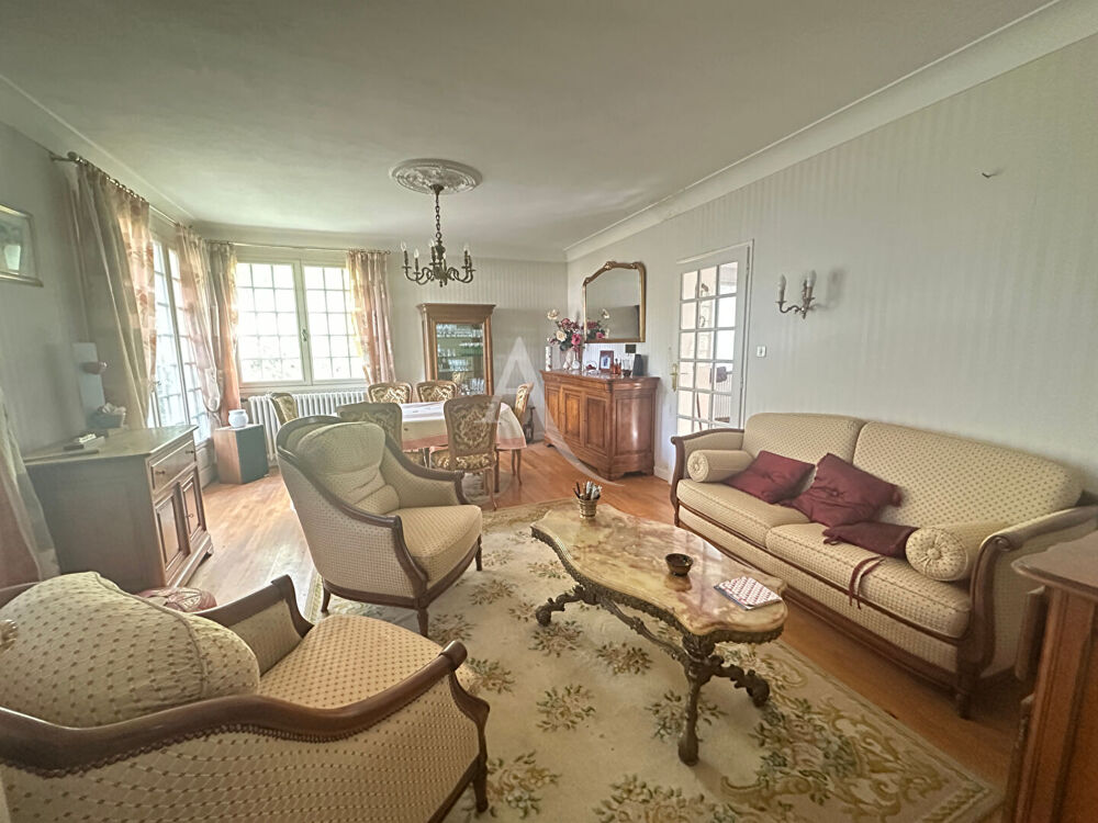 Maison à rénover 4 chambres à vendre en plein centre d'Aizenay