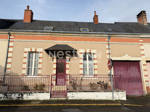   Vente maison de charme en pierre de 128.97 m² avec 3 chambres, terrain clos en bord de Loir, centre ville de La Chartre-sur-Le-L Maison - 4 pièce(s) - 129 m²