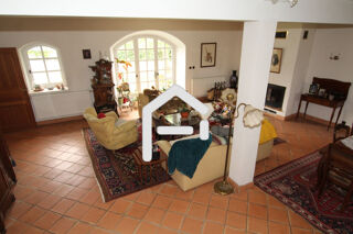  Maison  vendre 11 pices 305 m
