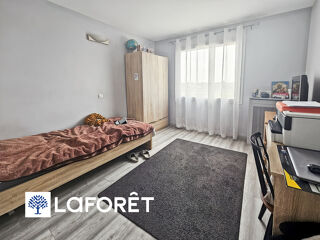  Appartement à louer 3 pièces 52 m²