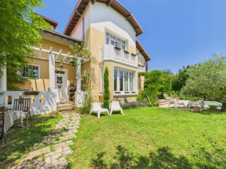  Maison � vendre 8 pi�ces 220 m�