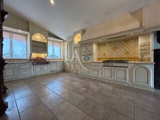  Maison  vendre 11 pices 343 m