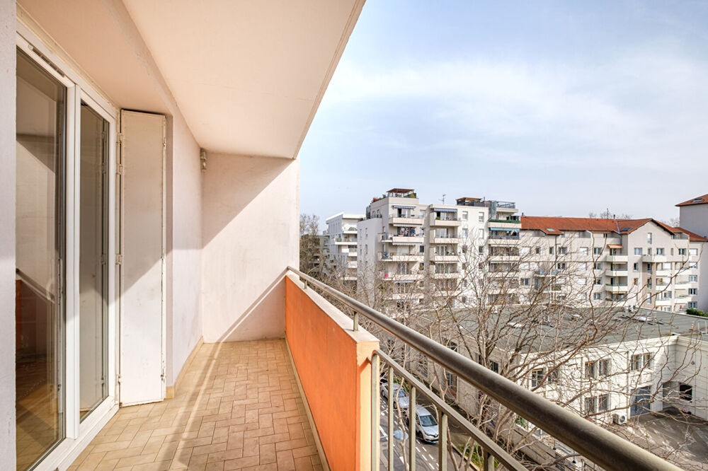 Vente Appartement Vente appartement T4 - Balcon/Vue d�gag�e - Totem Villeurbanne