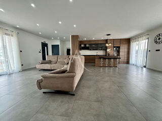  Maison � vendre 5 pi�ces 146 m�