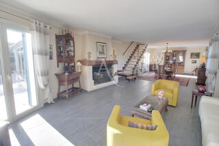  Maison � vendre 8 pi�ces 270 m�