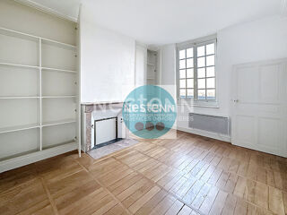 Vente Appartement Appartement bourgeois 3 pièces à vendre à Blois avec vue imprenable sur la Loire Blois