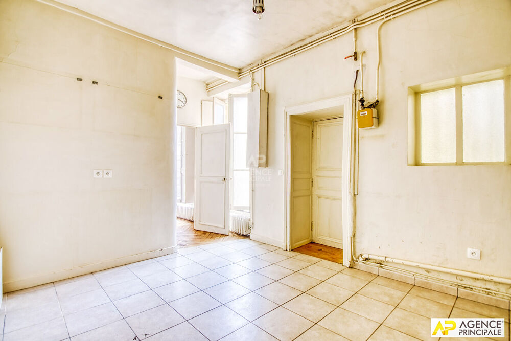 Vente Appartement Versailles Notre-Dame - Avenue de Saint-Cloud  Appartement 2pièces - 67 m² 2 éme étage avec grenier. Versailles