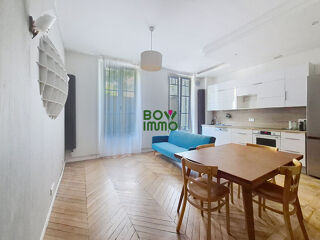  Appartement à louer 3 pièces 61 m²