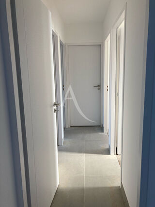  Maison à louer 4 pièces 85 m²