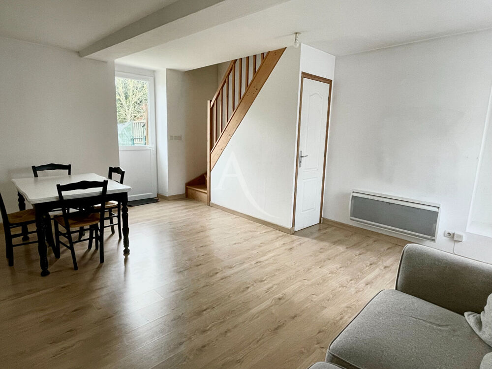 Location Maison A LOUER à CHATELAIN - Belle Petite Maison T2 - 48 m2 Chatelain