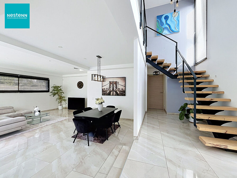 EPAGNY METZ-TESSY _ Maison contemporaine de 175 m², avec piscine, jardin et sous-sol complet avec garage, à vendre