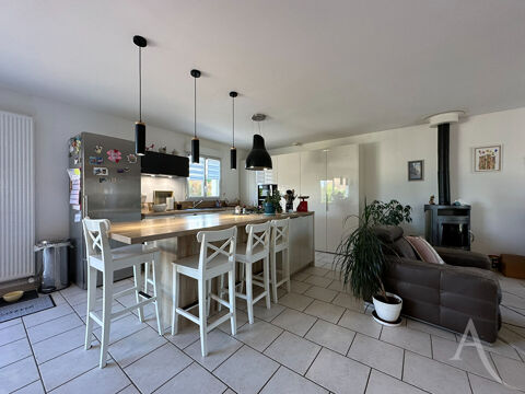   Grande maison 5 chambres � Berry-Bouy ! Maison - 7 pi�ce(s) - 172 m�