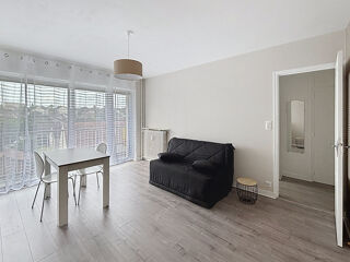  Appartement à louer 1 pièce 33 m²