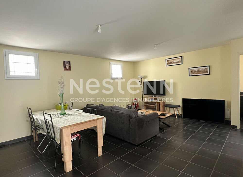 Plain pied, hyper centre ville de Questembert, 70 m² , jardin au calme