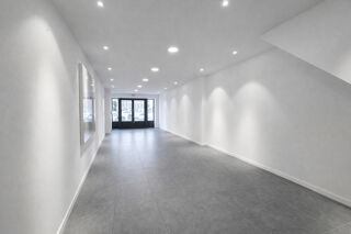  Immeuble à vendre 9 pièces 242 m²