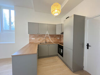  Appartement à louer 4 pièces 52 m²