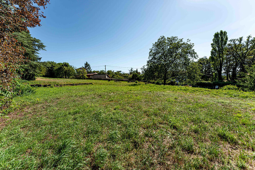 Vente Terrain Terrain constructible de 1846 m2 orienté sud ouest Caluire et cuire