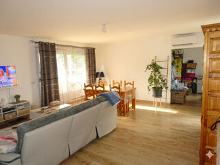  Appartement à louer 4 pièces 107 m²