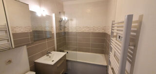  Appartement à louer 2 pièces 52 m²