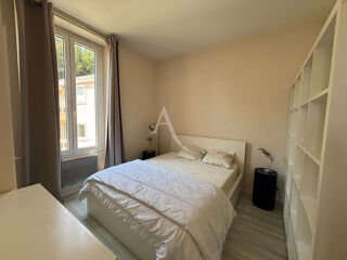 Appartement à louer 2 pièces 33 m²