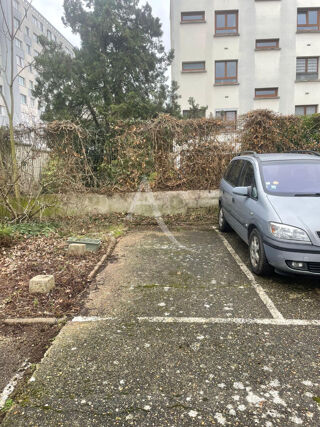  Parking / Garage � louer 