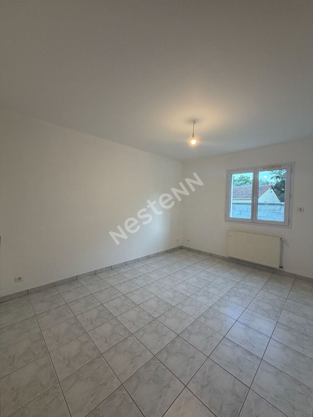 Location Maison Maison a étage avec 3 chambres, garage et grand extérieur ! Le pouzin