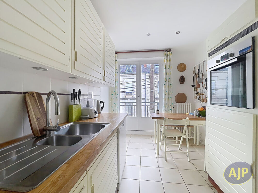 Appartement à vendre Nantes Saint Donatien - Tortière - 5 chambres - 2 balcons - 2 parkings.
