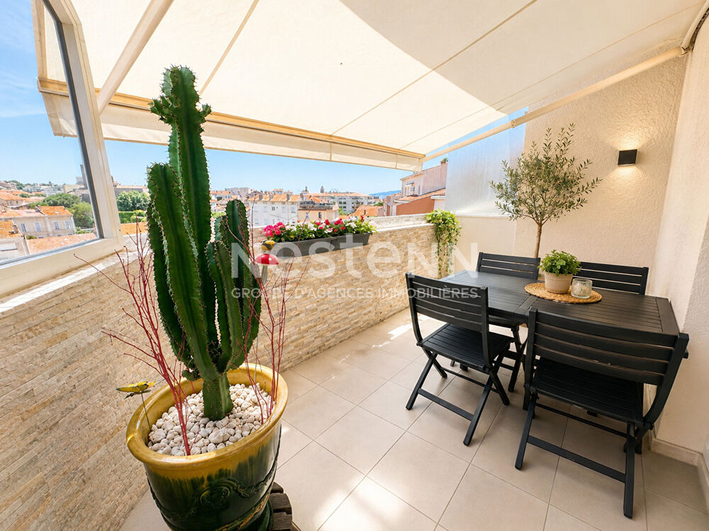 A vendre à Saint Raphaël, appartement 4 pièces dernier étage en centre ville avec garage
