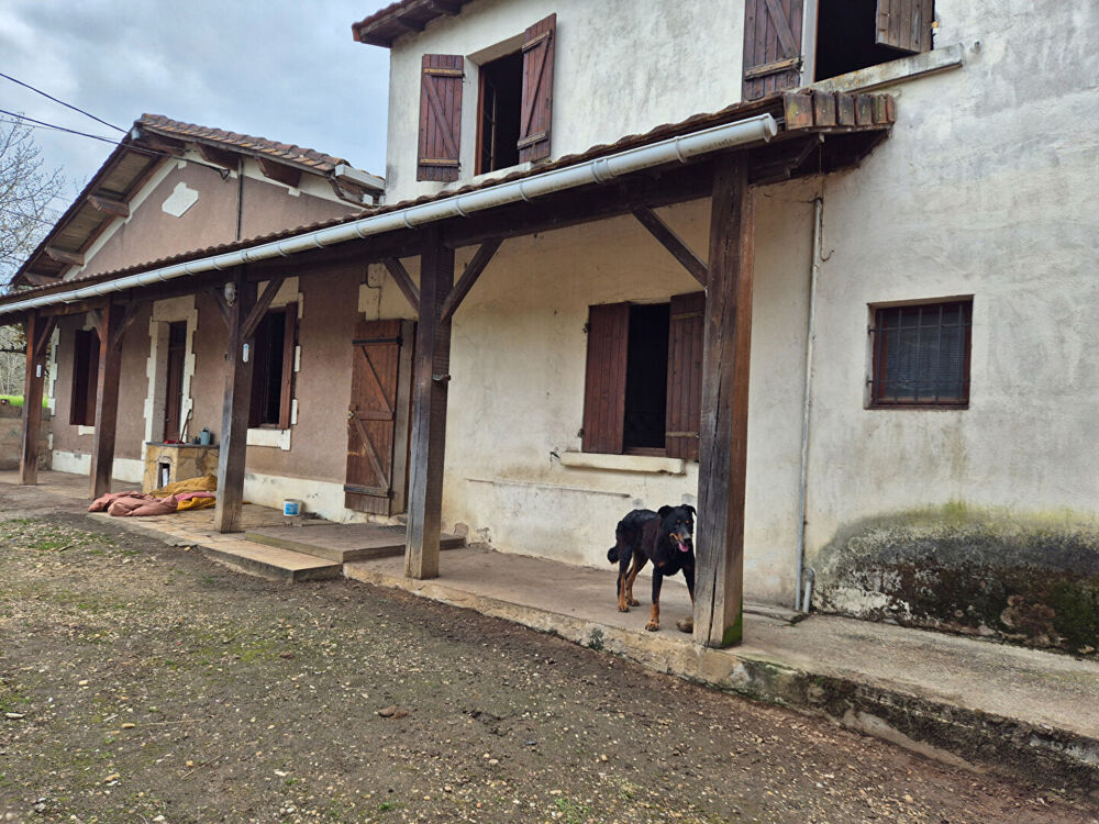 Maison 5 pièces 165 m² · à Montpon Menesterol · 165 m² · 146 500 €