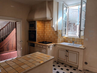  Maison � louer 10 pi�ces 300 m� Aiguillon