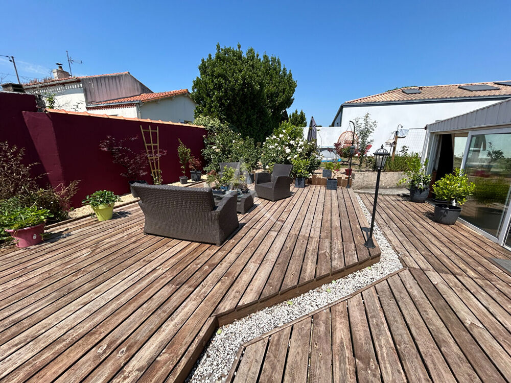 Maison en pierre La Marne 6 pièce(s) 136 m2