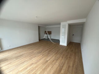  Appartement à louer 4 pièces 91 m²