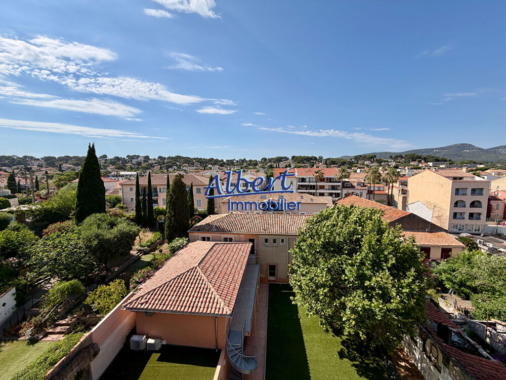 Vente Appartement Appartement T1 à vendre à Sanary-sur-Mer - Dernier étage, bon état Sanary sur mer