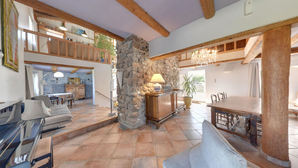 � vendre  Maison Rochessauve (07210)