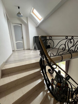  Maison � vendre 8 pi�ces 240 m�