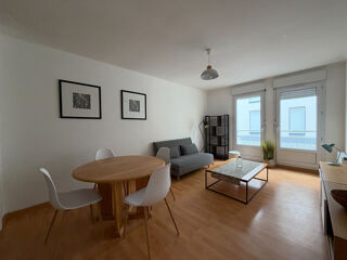  Appartement à louer 2 pièces 42 m²