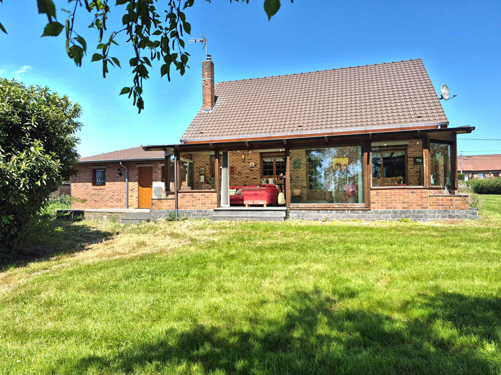Maison 9 pièces 145 m² · à Louvignies Quesnoy · 145 m² · 294 500 €