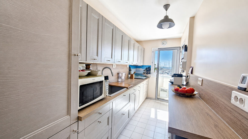 Vente Appartement Appartement VUE PORT ET MER Frejus 2 pièce(s) 43m2 Frejus