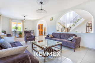  Maison � vendre 8 pi�ces 213 m�