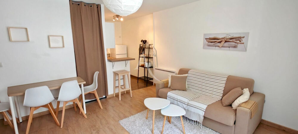 Montévrain : Grand studio de 32m2 avec extérieur et parking